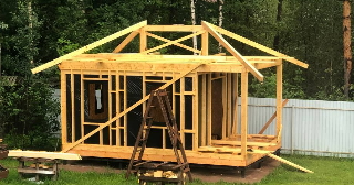 Сарай из бруса 100х100 в Горно-Алтайске - строительство под ключ | Строй-Грн от 40832 руб.